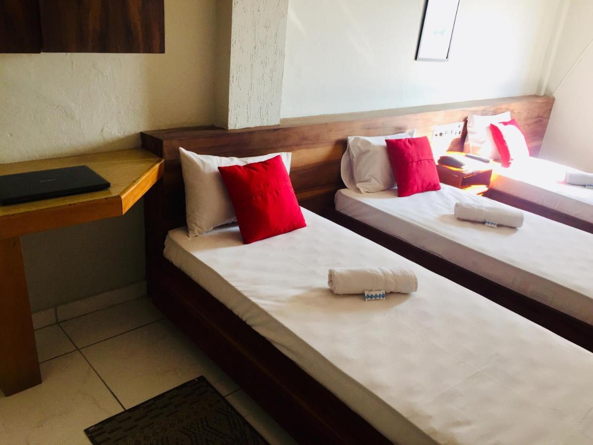 Hotel Cambara Озаску Экстерьер фото